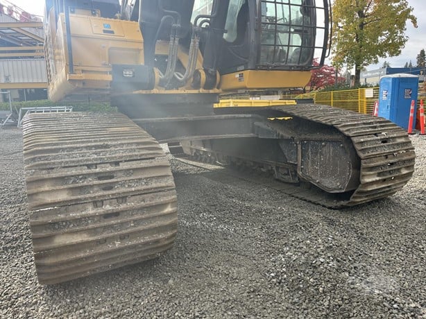 2022 DEERE 470G LC - Image 6