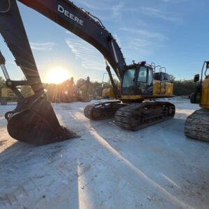 2023 DEERE 470 P-TIER