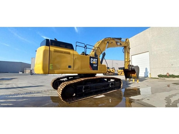 2019 CATERPILLAR 352F - Image 2