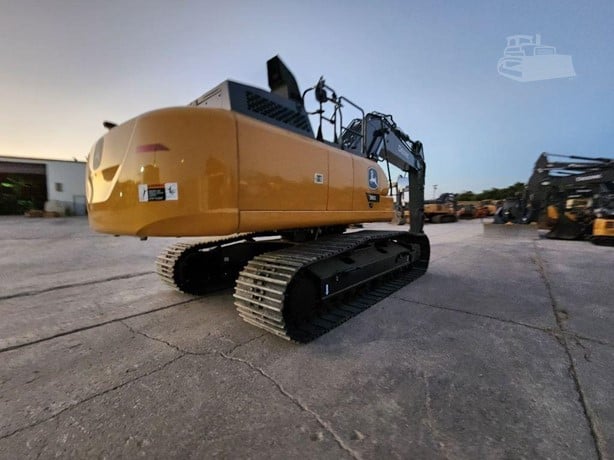 2023 DEERE 380 P-TIER - Image 4