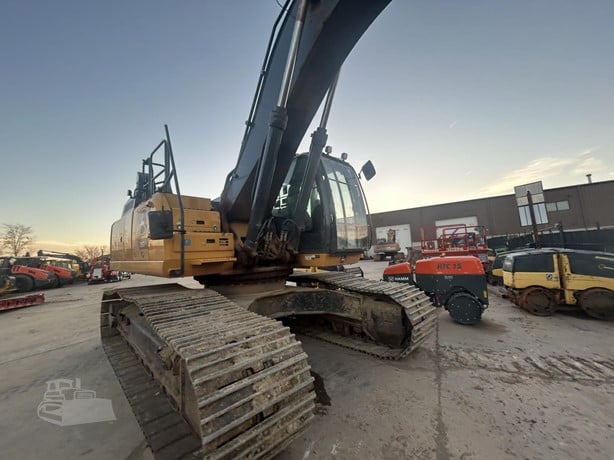 2023 DEERE 350 P-TIER