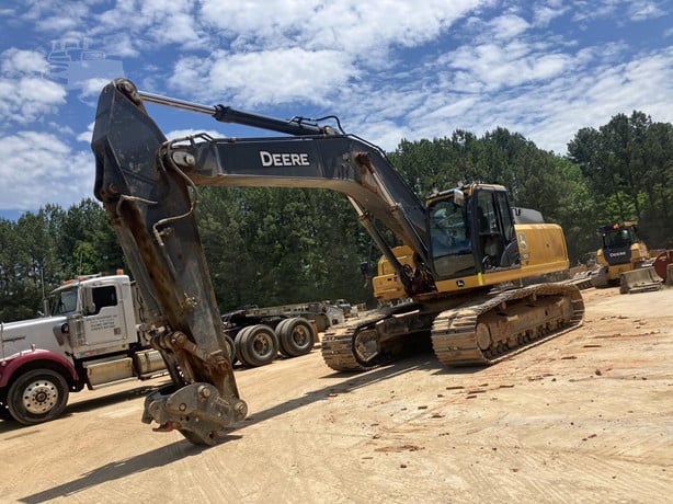 2023 DEERE 350 P-TIER