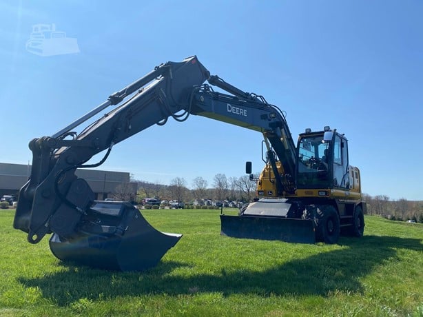 2023 DEERE 190G W - Image 2