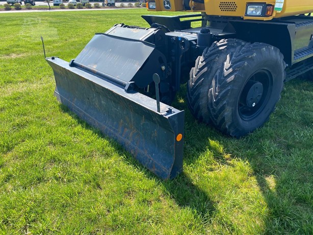 2023 DEERE 190G W - Image 6