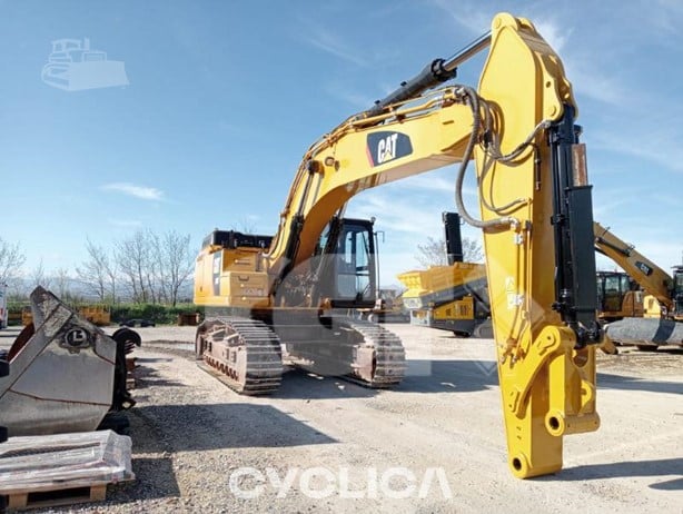 2018 CATERPILLAR 352F - Image 3