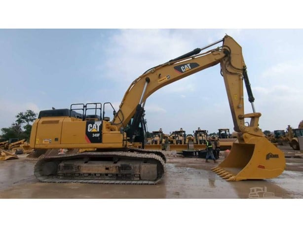 2017 CATERPILLAR 349FL - Image 2