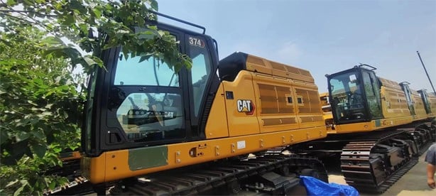 2022 CATERPILLAR 374 - Image 2