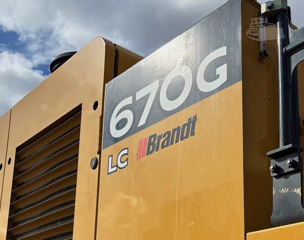 2020 DEERE 670G LC - Image 6