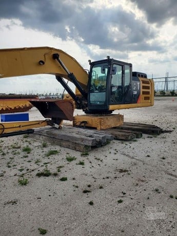 2017 CATERPILLAR 330FL