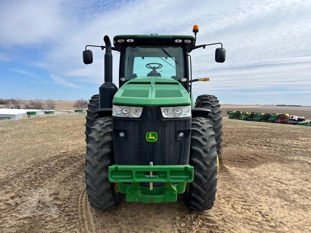2011 JOHN DEERE 8260R - Image 3