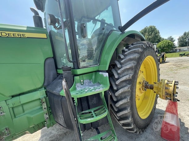 2008 JOHN DEERE 8130 - Image 3