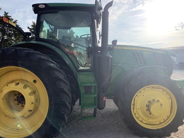 2019 JOHN DEERE 6195R - Image 4