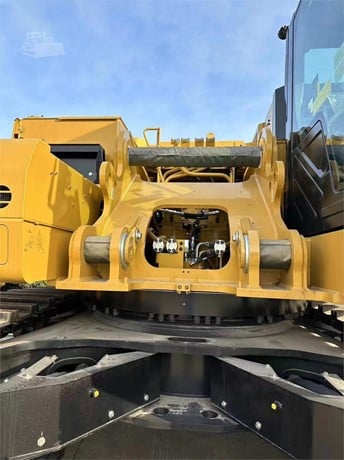 2022 CATERPILLAR 374 - Image 2