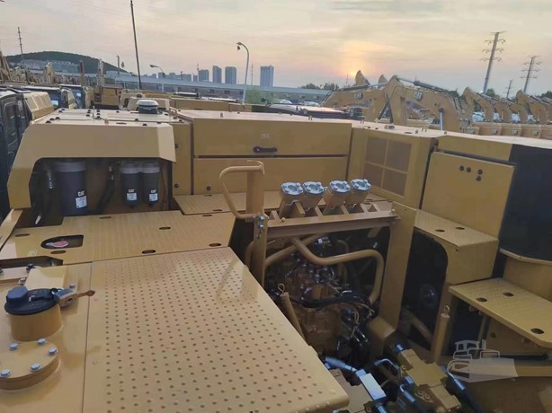 2022 CATERPILLAR 374 - Image 6