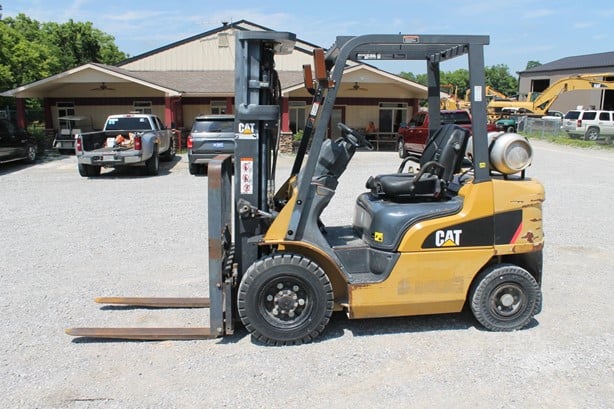 2020 CATERPILLAR GP25N