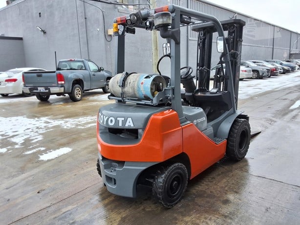 2019 TOYOTA 8FGU20 - Image 3