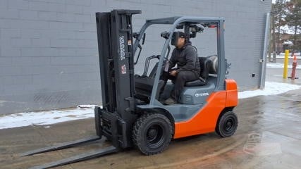 2019 TOYOTA 8FGU20 - Image 5