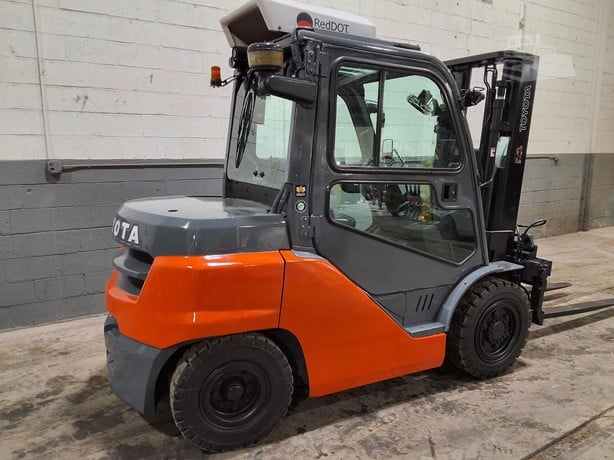 2021 TOYOTA 8FD40U - Image 4