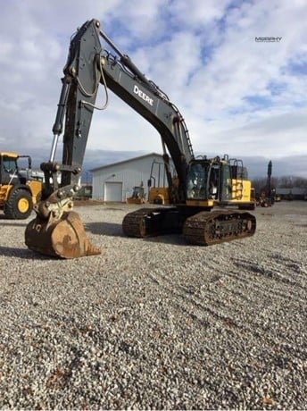 2023 DEERE 470 P-TIER