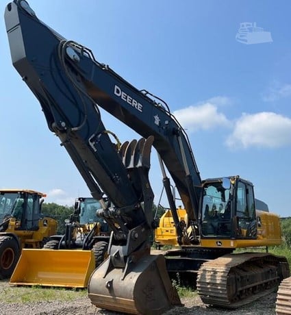 2023 DEERE 350 P-TIER - Image 2