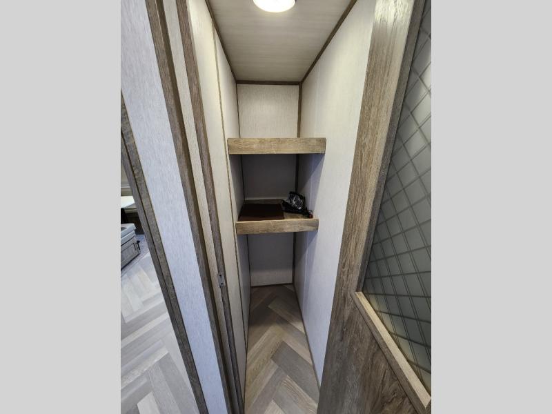 Used 2022 Forest River RV Wildwood Heritage Glen Hyper-Lyte 25RBHL - Image 19