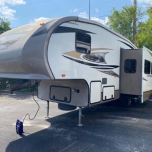 Used 2013 CrossRoads RV Cruiser CF27RKX