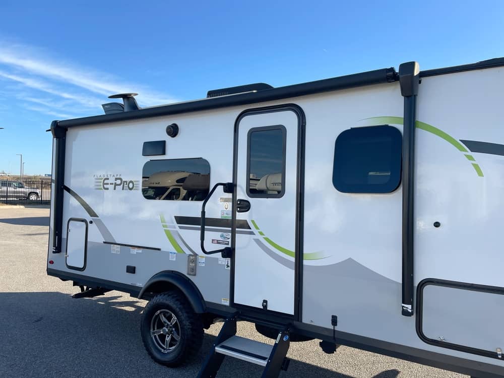 Used 2023 Forest River Flagstaff E-Pro 20FBS - Image 2