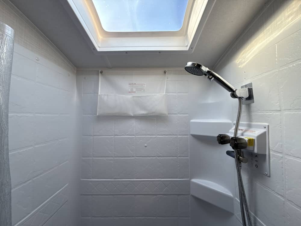 2025 Forest River Rockwood Geo-Pro 20FBS - Image 5