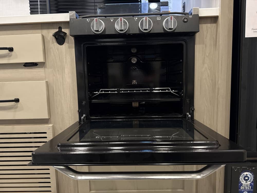 2025 Forest River Rockwood Geo-Pro 20FBS - Image 16